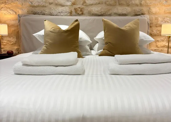 Апартаменты Design & Chic Bastille Marais